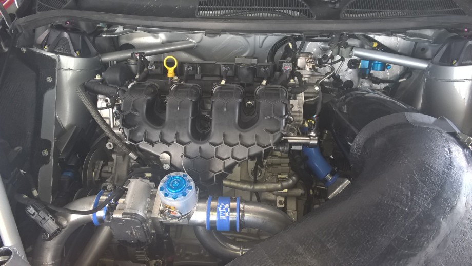 Compartiment moteur de la Ford FiestaR5 Accro-Race